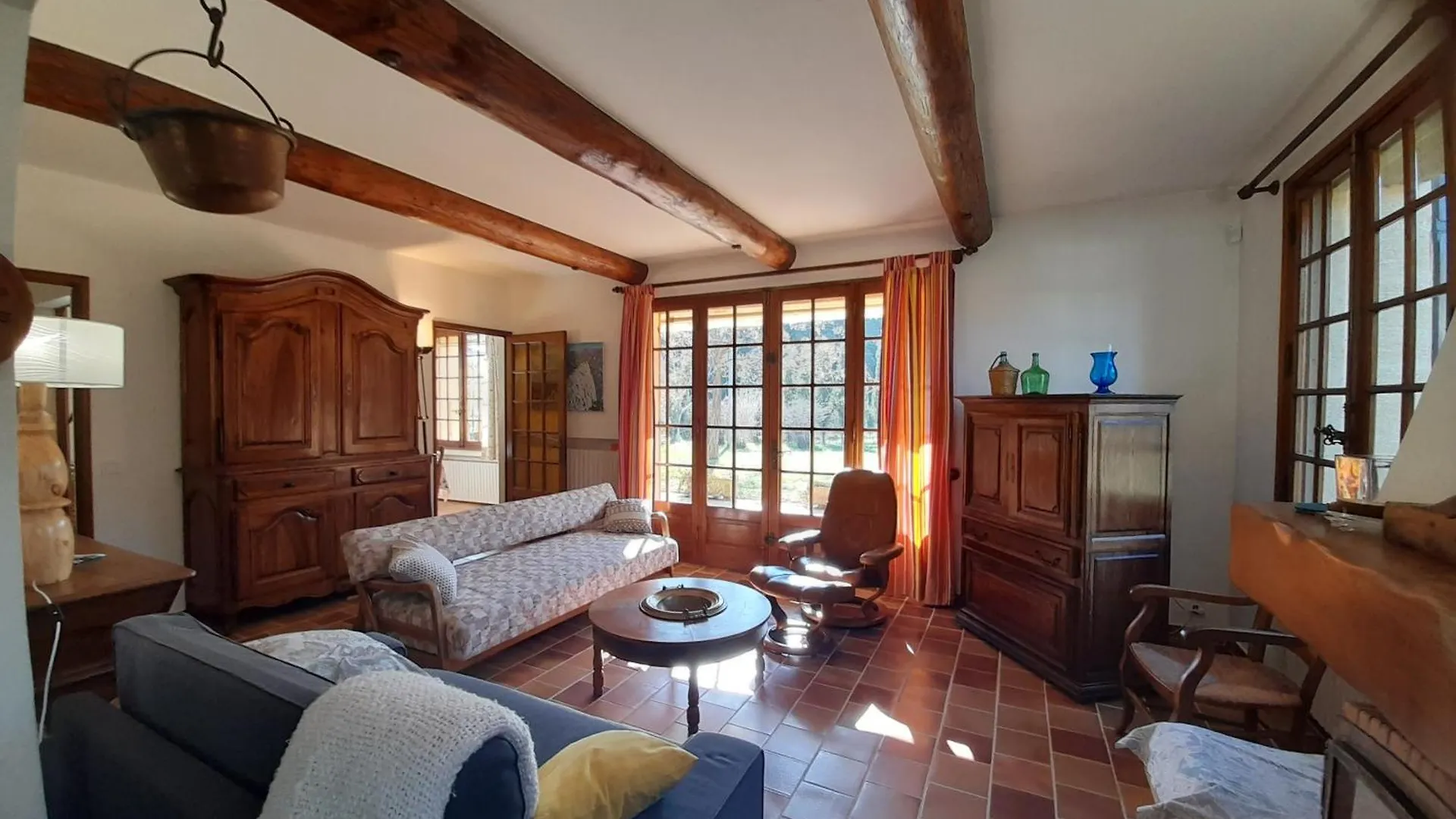 Maison provençale chaleureuse avec piscine Mouries 0*,  France
