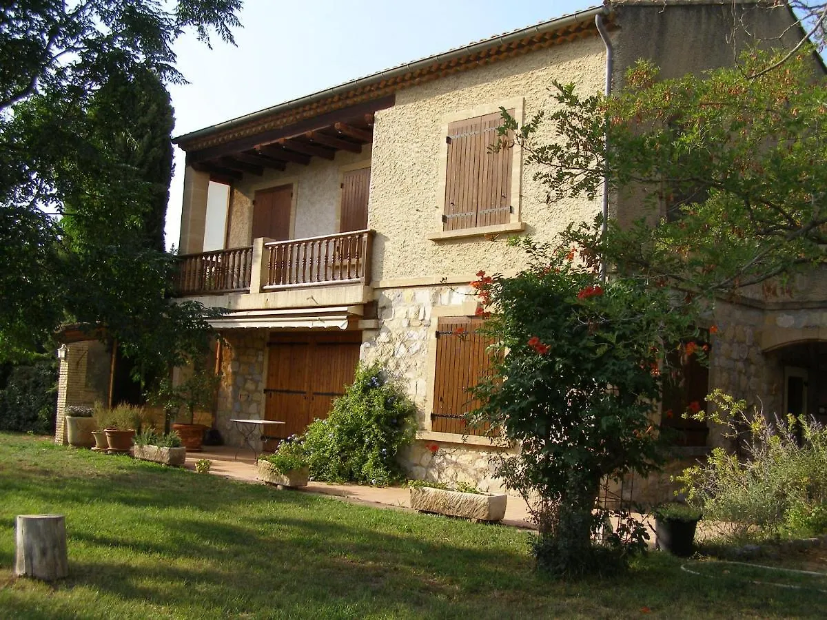 Maison provençale chaleureuse avec piscine Mouries